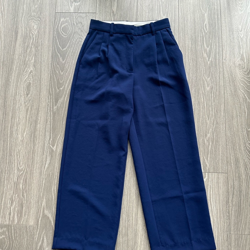 Aritzia Effortless Navy Pants